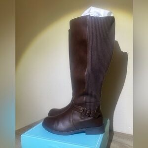 Vepose Turquoise Shoe Box